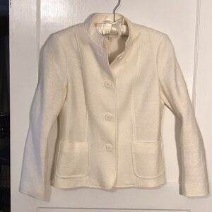 Talbots Cream Wool Women's Blazer Size 6
Timeless piece